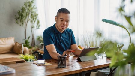 Wells Fargo Reflect vs. Wells Fargo Active Cash